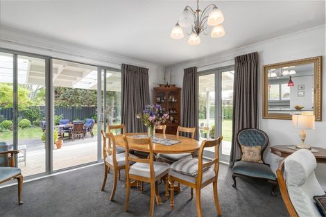 Photo of property in 9 Massey Street, Greytown, 5712