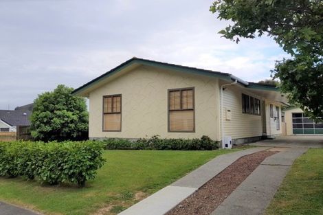 Photo of property in 86 Omapere Street, Whitby, Porirua, 5024