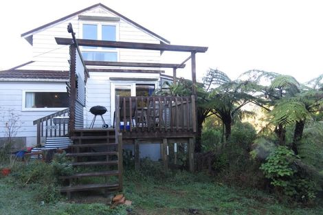 Photo of property in 18 John Witton Drive, Crofton Downs, Wellington, 6035