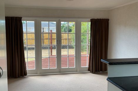 Photo of property in 64 Taikata Road, Te Atatu Peninsula, Auckland, 0610