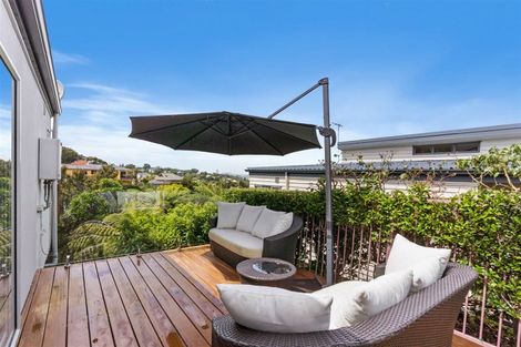 Photo of property in 3 Mariners View Road, Beach Haven, Auckland, 0626