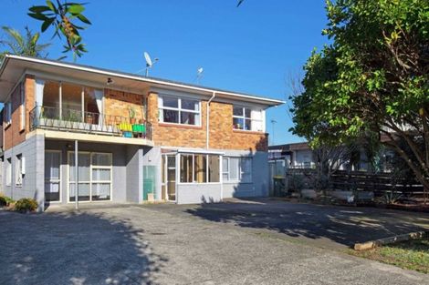 Photo of property in 77 Macleans Road, Bucklands Beach, Auckland, 2014