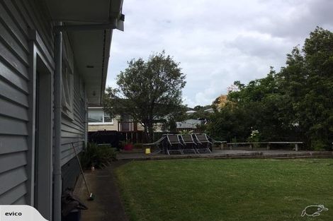 Photo of property in 355 Pakuranga Road, Pakuranga Heights, Auckland, 2010