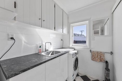 Photo of property in 19 Ings Avenue, Saint Clair, Dunedin, 9012