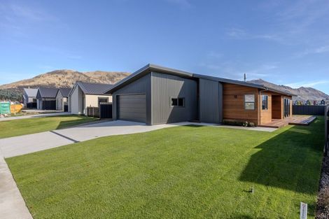 Photo of property in 9 Packer Road, Wanaka, 9382
