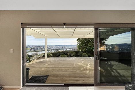 Photo of property in 24 Wairere Road, Bastia Hill, Whanganui, 4500