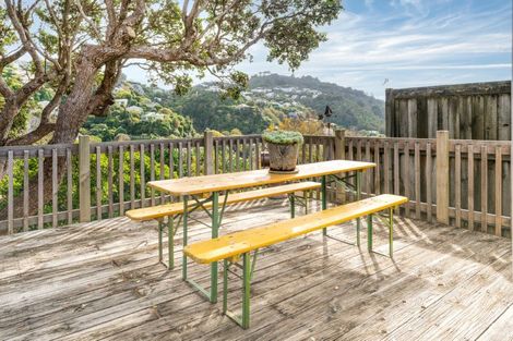 Photo of property in 16 Mariri Road, Kelburn, Wellington, 6012