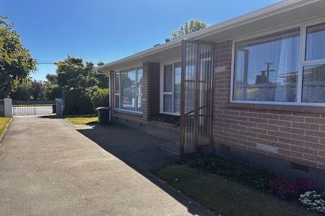 Photo of property in 70 Daniels Road, Redwood, Christchurch, 8051