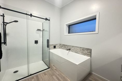 Photo of property in 32 Nore Street, Waihola, Milton, 9073