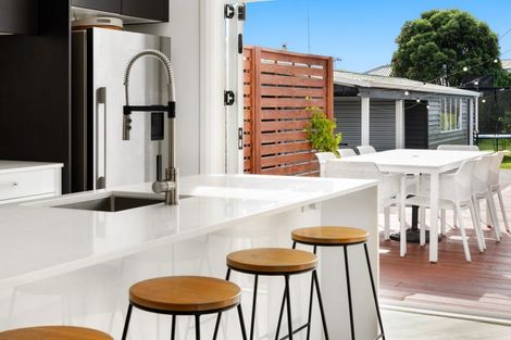 Photo of property in 59 Nelson Crescent, Napier South, Napier, 4110