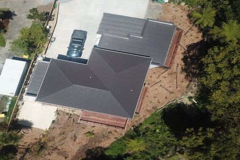 Photo of property in 20 De Val Drive, Titirangi, Auckland, 0604