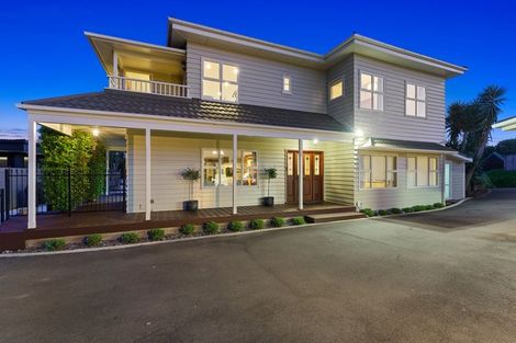 Photo of property in 30 Golf Road, Paraparaumu Beach, Paraparaumu, 5032