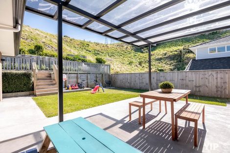 Photo of property in 21 Bickerton Rise, Churton Park, Wellington, 6037
