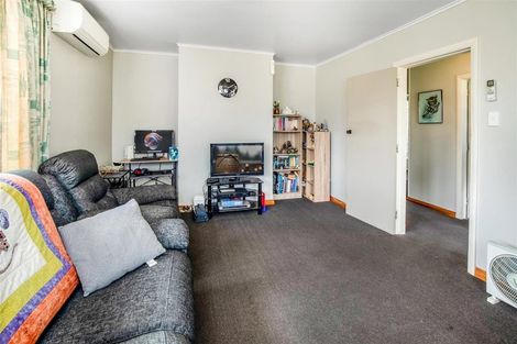 Photo of property in 4 Mcpherson Place, Fairfield, Hamilton, 3214
