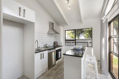 Photo of property in 2a Pinedale Place, Henderson, Auckland, 0610