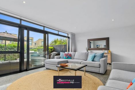 Photo of property in 21 Isitt Road, Hobsonville, Auckland, 0616