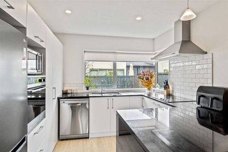 Photo of property in 3 Longueval Lane, Broomfield, Christchurch, 8042