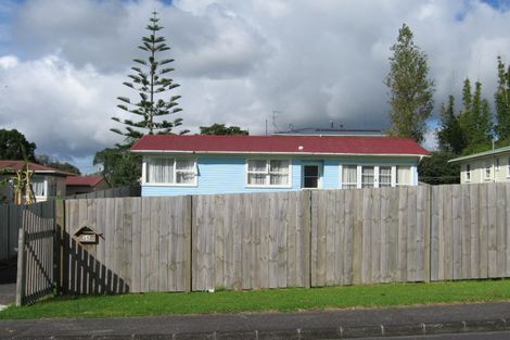 Photo of property in 14 Justin Place, Te Atatu Peninsula, Auckland, 0610