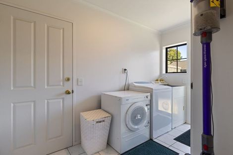 Photo of property in 18 Dougherty Place, Hokowhitu, Palmerston North, 4410