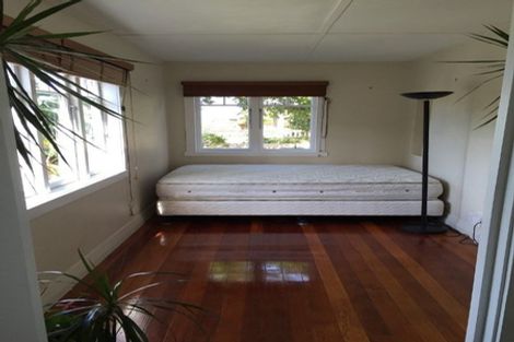 Photo of property in 23 Inkster Street, Birkenhead, Auckland, 0626