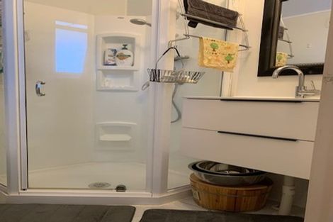 Photo of property in 1/329 Pakuranga Road, Pakuranga Heights, Auckland, 2010