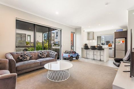 Photo of property in 11 Rangitamiro Place, Hobsonville, Auckland, 0616