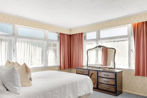 Photo of property in 67 Russell Street, Westport, 7825