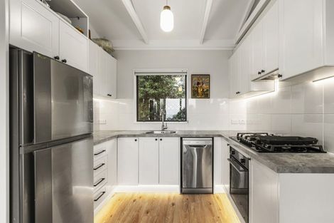 Photo of property in 150 Severn Street, Island Bay, Wellington, 6023