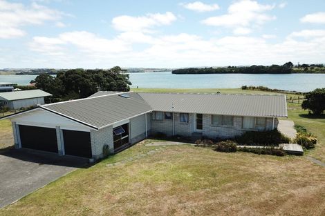 Photo of property in 12 Keven Road, Clarks Beach, Pukekohe, 2679