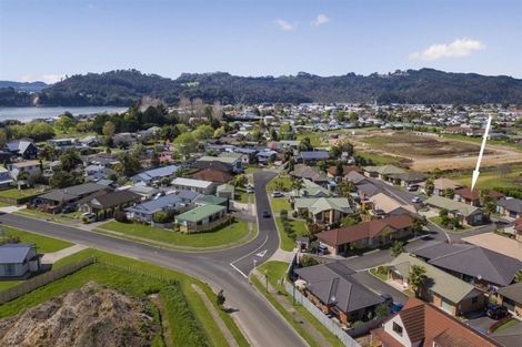 Photo of property in 2 Mayfair Close, Whitianga, 3510