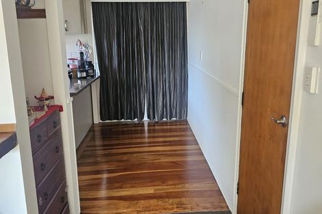 Photo of property in 87 Bell Street, Tawa, Wellington, 5028