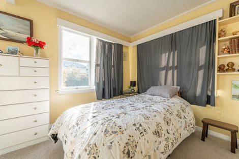 Photo of property in 15 Rugby Street, Waimate, 7924