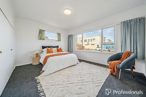 Photo of property in 19 Holly Grove, Maungaraki, Lower Hutt, 5010
