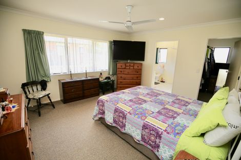 Photo of property in 2 Rata Avenue, Huntly, 3700