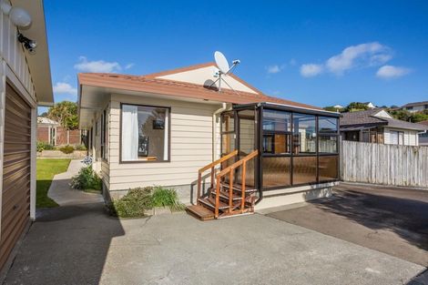 Photo of property in 25a Latitude Close, Whitby, Porirua, 5024