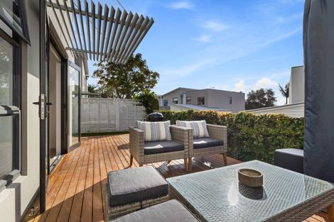 Photo of property in 18/40 Scarlet Oak Drive, Schnapper Rock, Auckland, 0632