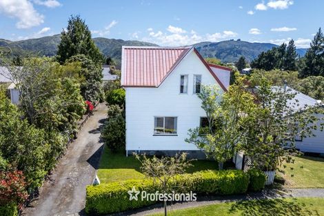 Photo of property in 2 Fenchurch Grove, Stokes Valley, Lower Hutt, 5019