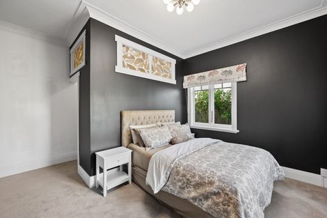 Photo of property in 8 Puriri Street, Helensville, 0800