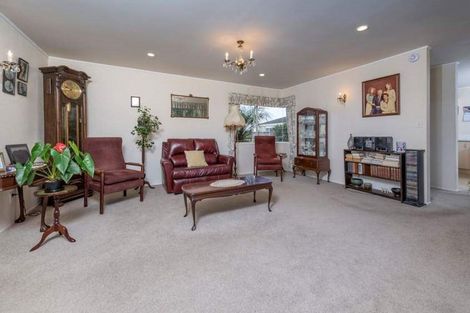 Photo of property in 63 Lakeside Drive, Orewa, 0931