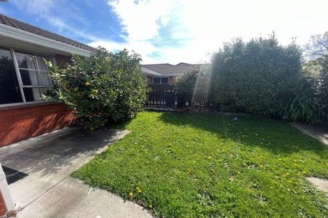 Photo of property in 28 Sawtell Place, Northcote, Christchurch, 8052