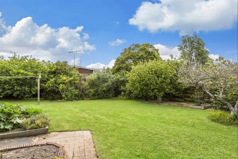 Photo of property in 29 Melandra Road, Stanmore Bay, Whangaparaoa, 0932