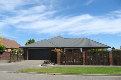 Photo of property in 64 Apsley Drive, Avonhead, Christchurch, 8042