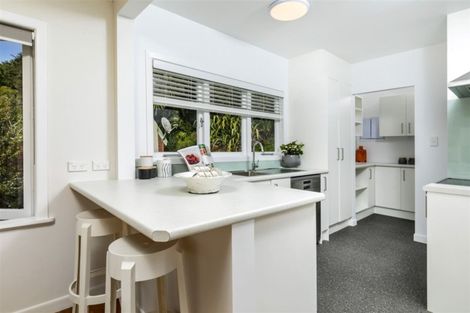 Photo of property in 86 Shetland Street, Glen Eden, Auckland, 0602