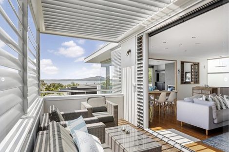 Photo of property in 2/55 Parr Terrace, Castor Bay, Auckland, 0620