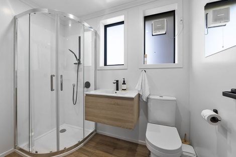 Photo of property in 47b Barrett Street, Westown, New Plymouth, 4310
