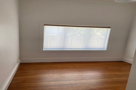 Photo of property in 17 Te Wharepouri Street, Berhampore, Wellington, 6023