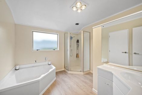 Photo of property in 1 Glenburn Place, Nawton, Hamilton, 3200