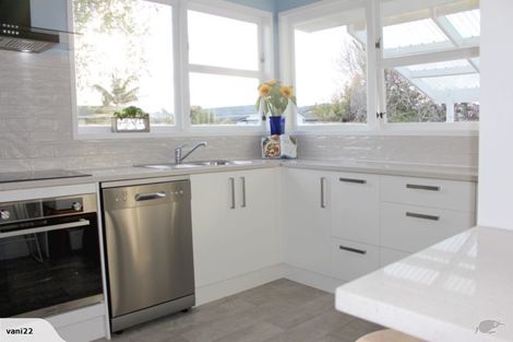 Photo of property in 37a Hatton Road, Orewa, 0931