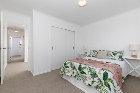 Photo of property in 8 Bosun Place, Te Atatu Peninsula, Auckland, 0610