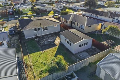 Photo of property in 40 Momona Street, Wainuiomata, Lower Hutt, 5014